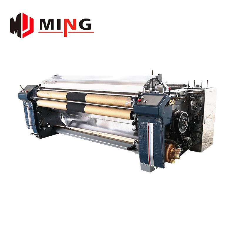 822 model water jet loom